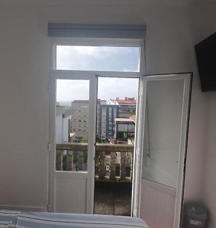 Habitacion Pequena Con Balcon Apartment Vigo Bagian luar foto