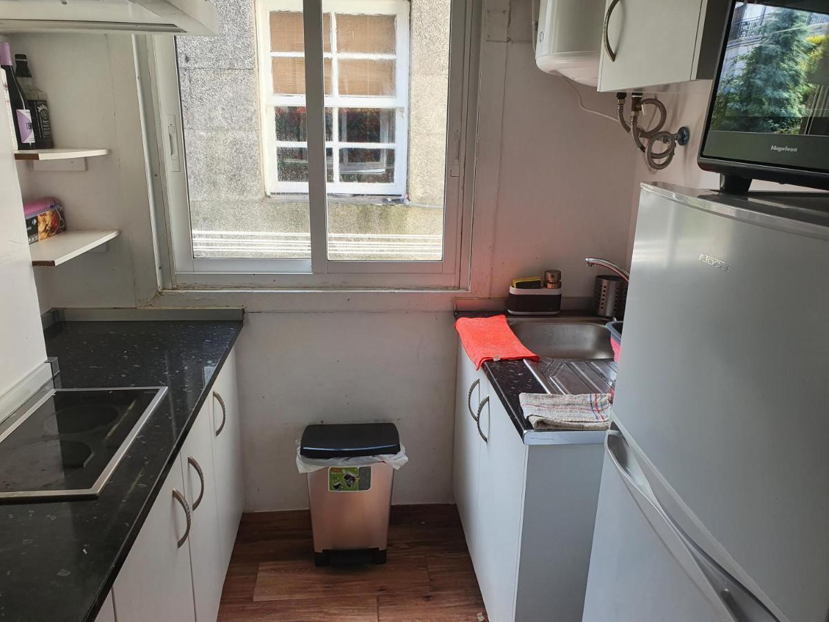 Habitacion Pequena Con Balcon Apartment Vigo Bagian luar foto
